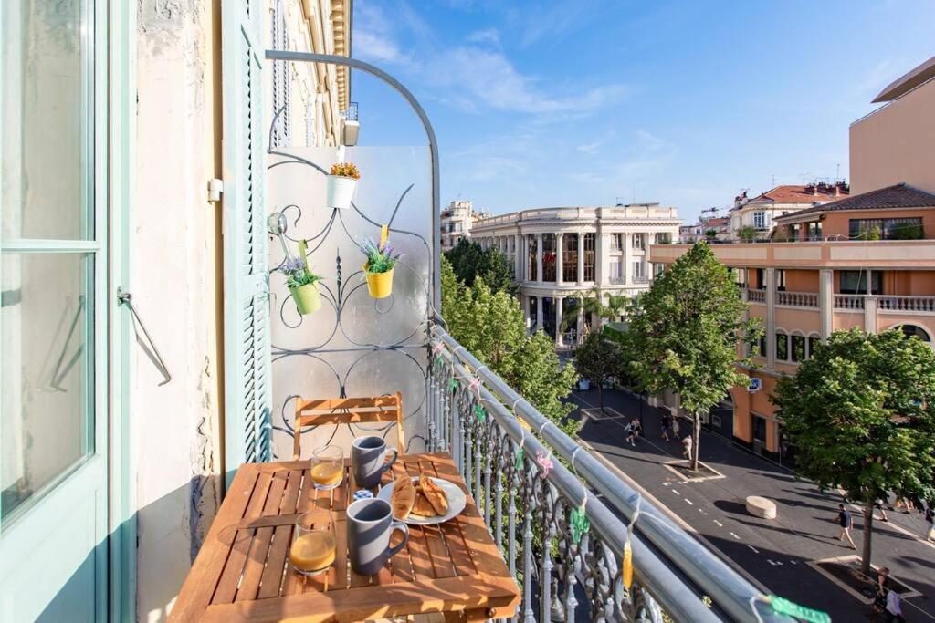 Appartement L40 2p 5mins Old Town & Sea/balcony & Ac